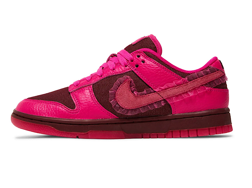 Nike Dunk Low Valentine's Day (2022) (W) - Image 2