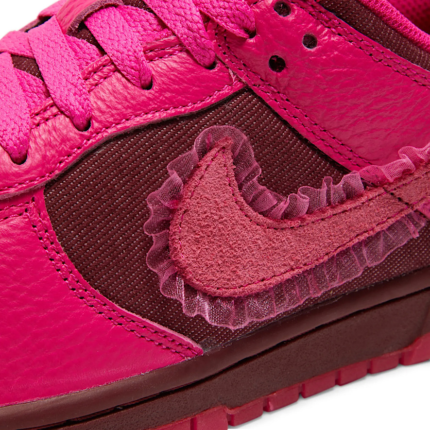 Nike Dunk Low Valentine's Day (2022) (W) - Image 7