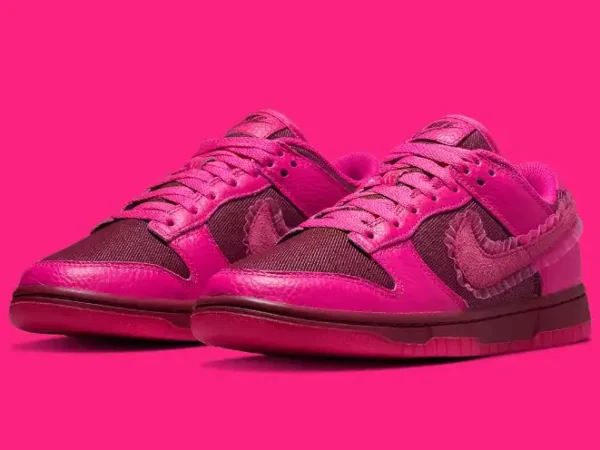Nike Dunk Low Valentine's Day (2022) (W)