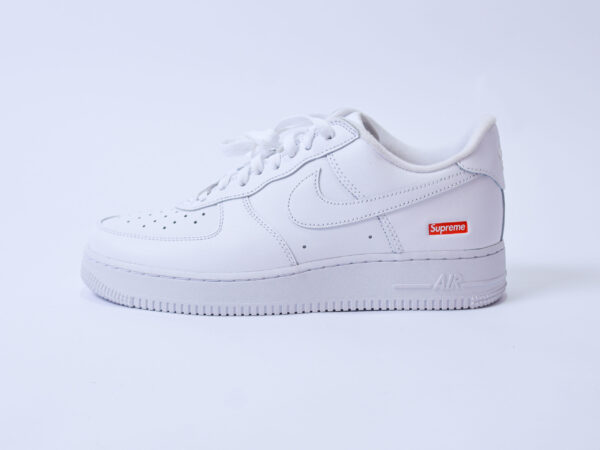 Nike Air Force 1 Low Supreme White