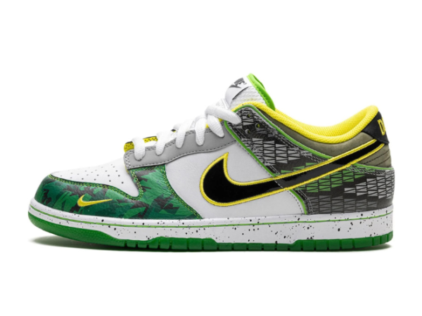 Nike Dunk Low What the Duck Away University of Oregon PE